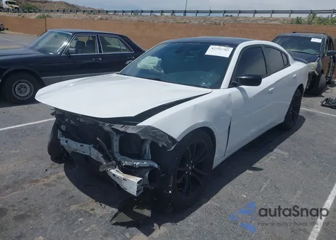 2018 Dodge Charger Sxt Rwd z USA, uszkodzony, nr VIN 2C3CDXBG8JH284712
